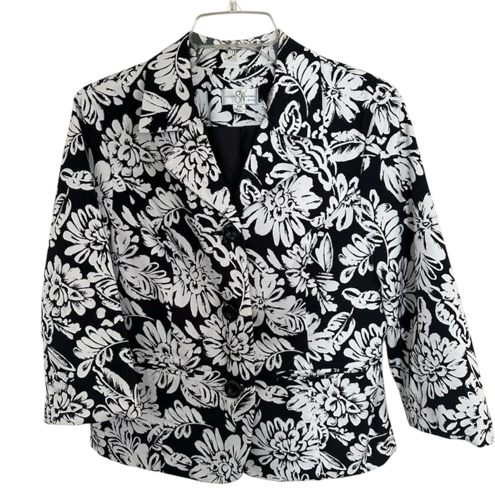 Studio Works Black & White Floral 3/4 Sleeve Buttoned Jacket Blazer Size PM.
